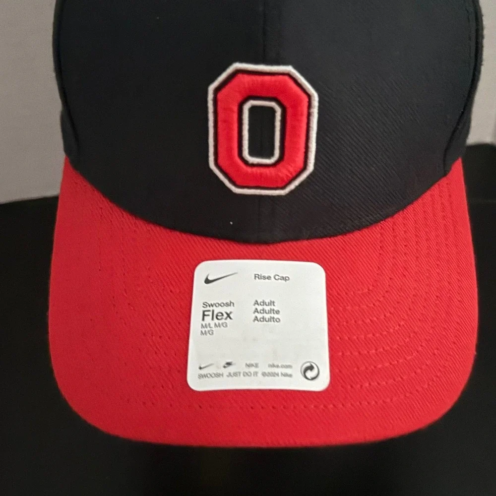 NEW Nike Dri-Fit Mens M/L Black Ohio State Buckeyes Swoosh Flex Rise Cap Hat